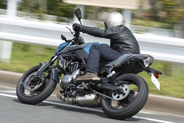 Kawasaki Z650試乗 水冷パラツインエンジンは カワサキの十八番