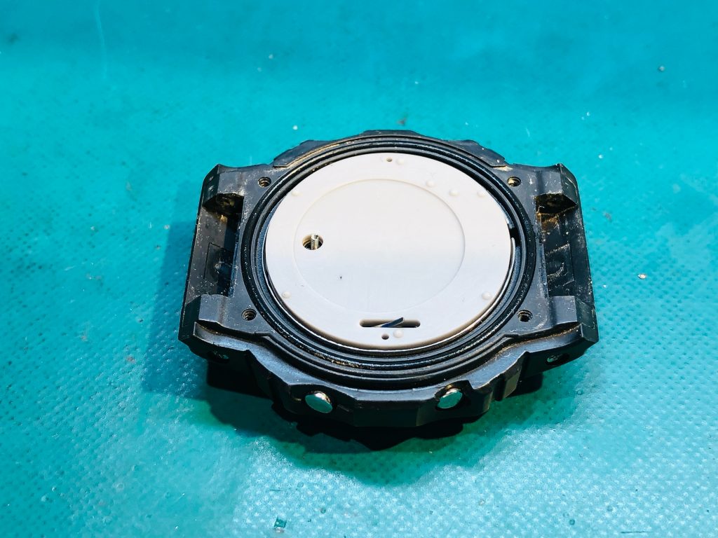 CASIO カシオ G-SHOCK DW-5600BBの電池交換