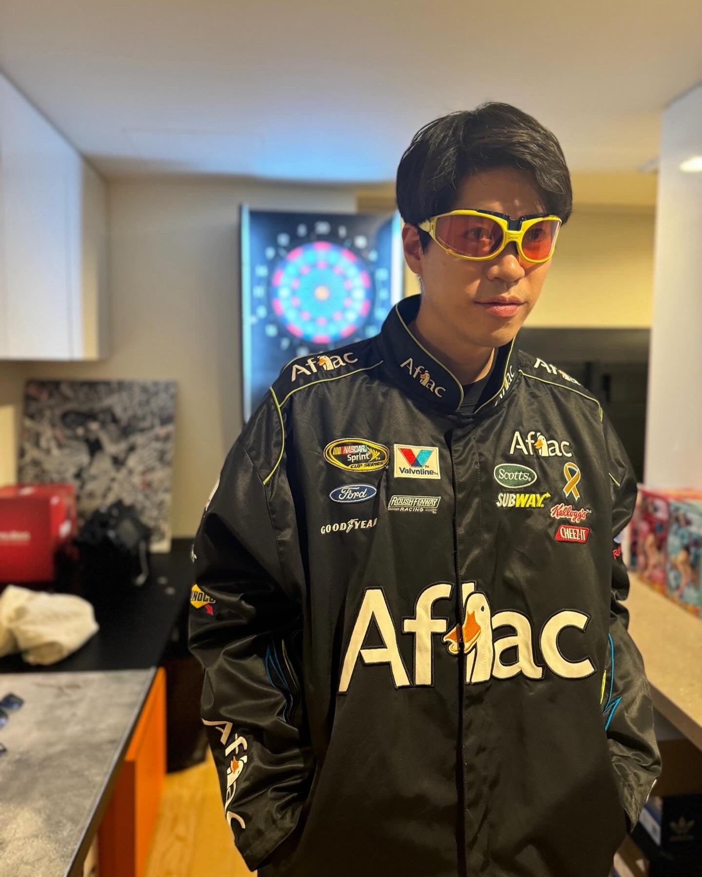 Afraaacccc!!! スーパースペシャルなNASCARレーシングジャケットを着用