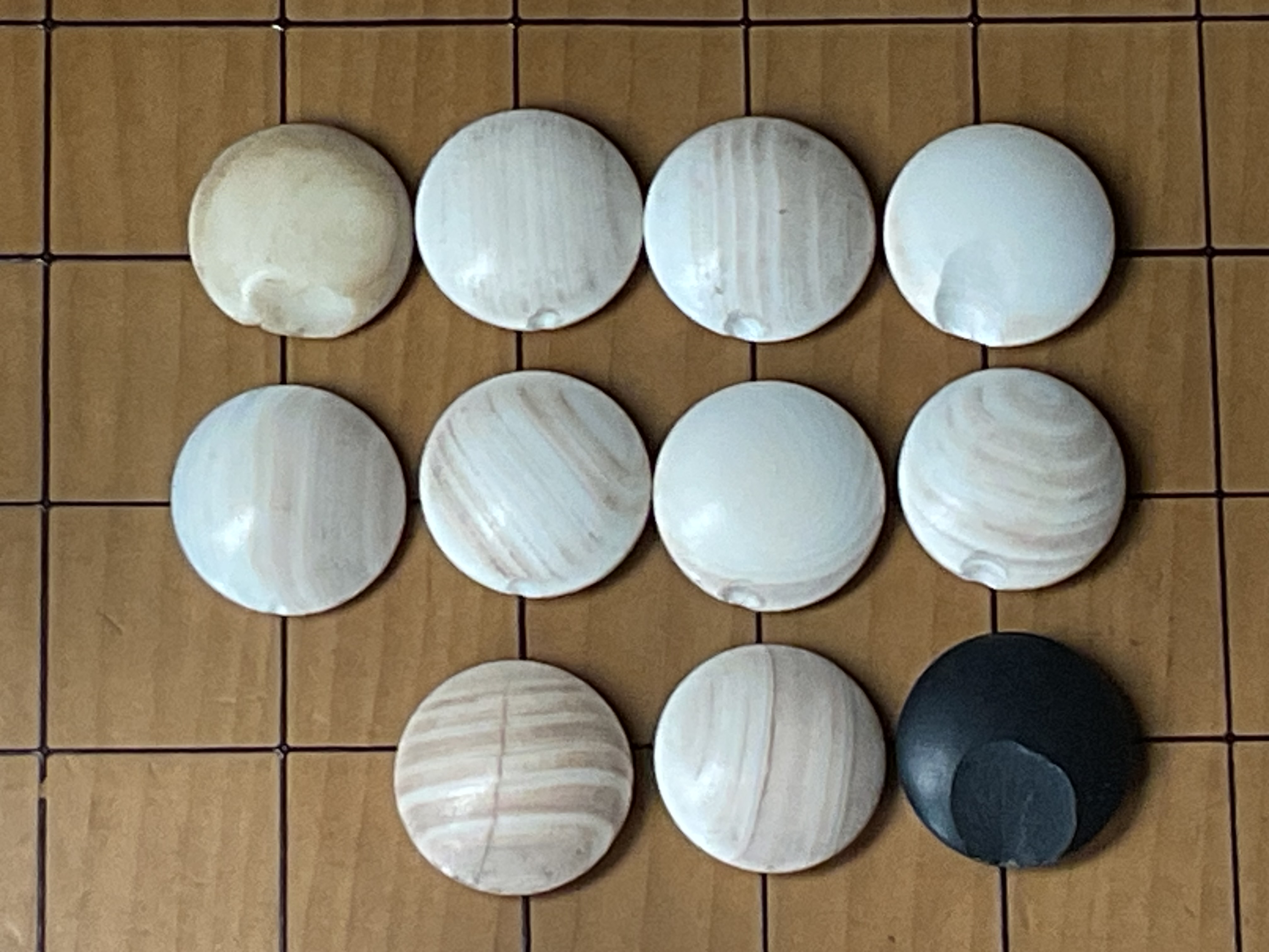 碁石 本蛤白 雪印 本那智黒 貮号 ヤフオクで出品しています