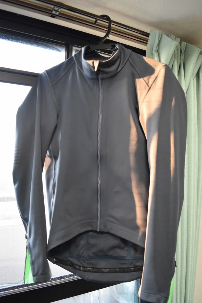 買ってみた】Rapha Pro Team Softshell Jacket - おっでーはいつも沼の中