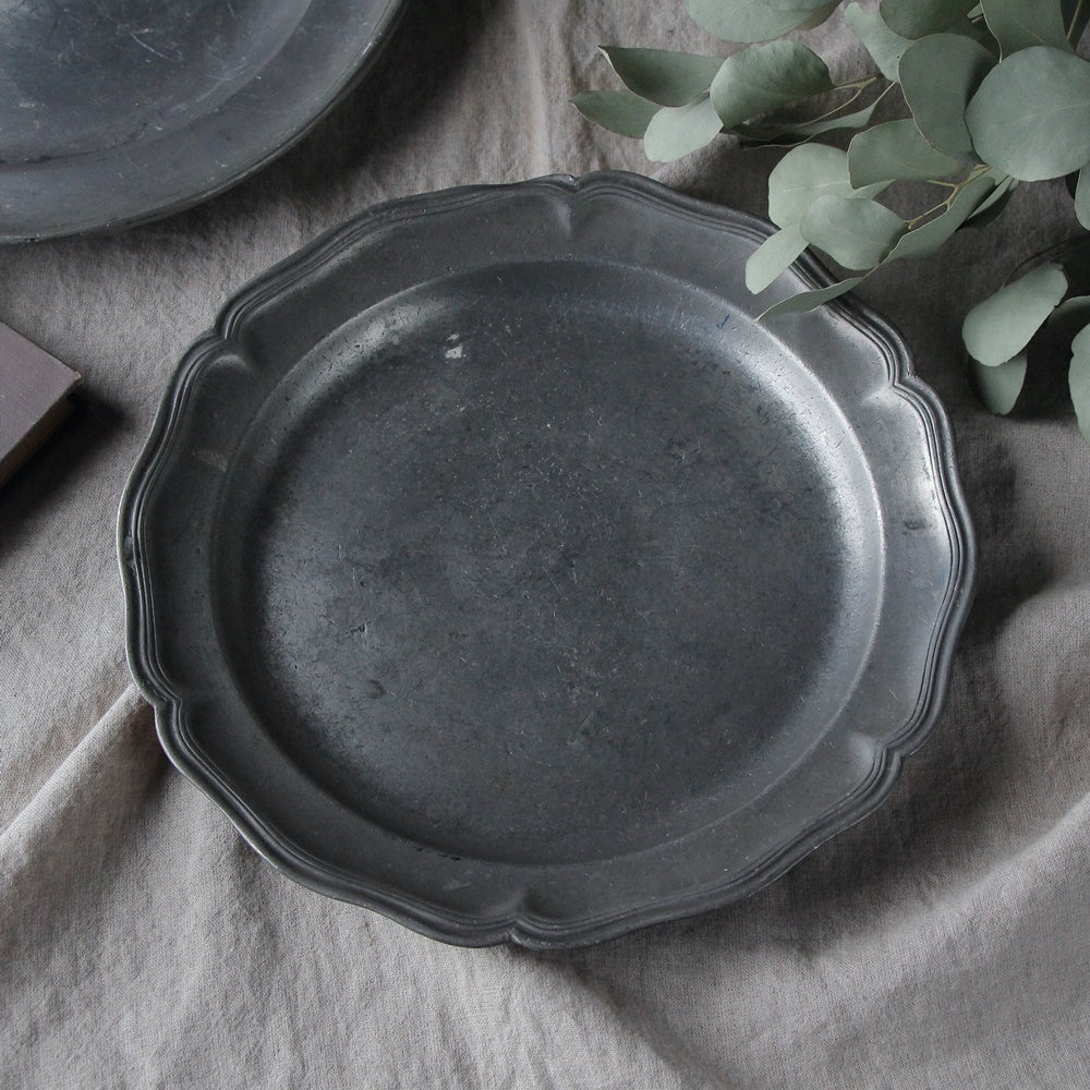 人気の花リムエタンプレート（直径29.5cm） フランスアンティーク雑貨