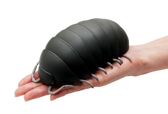 電子版】バンダイ、全長14cmの模型玩具ダンゴムシ 8月から「ガシャポン