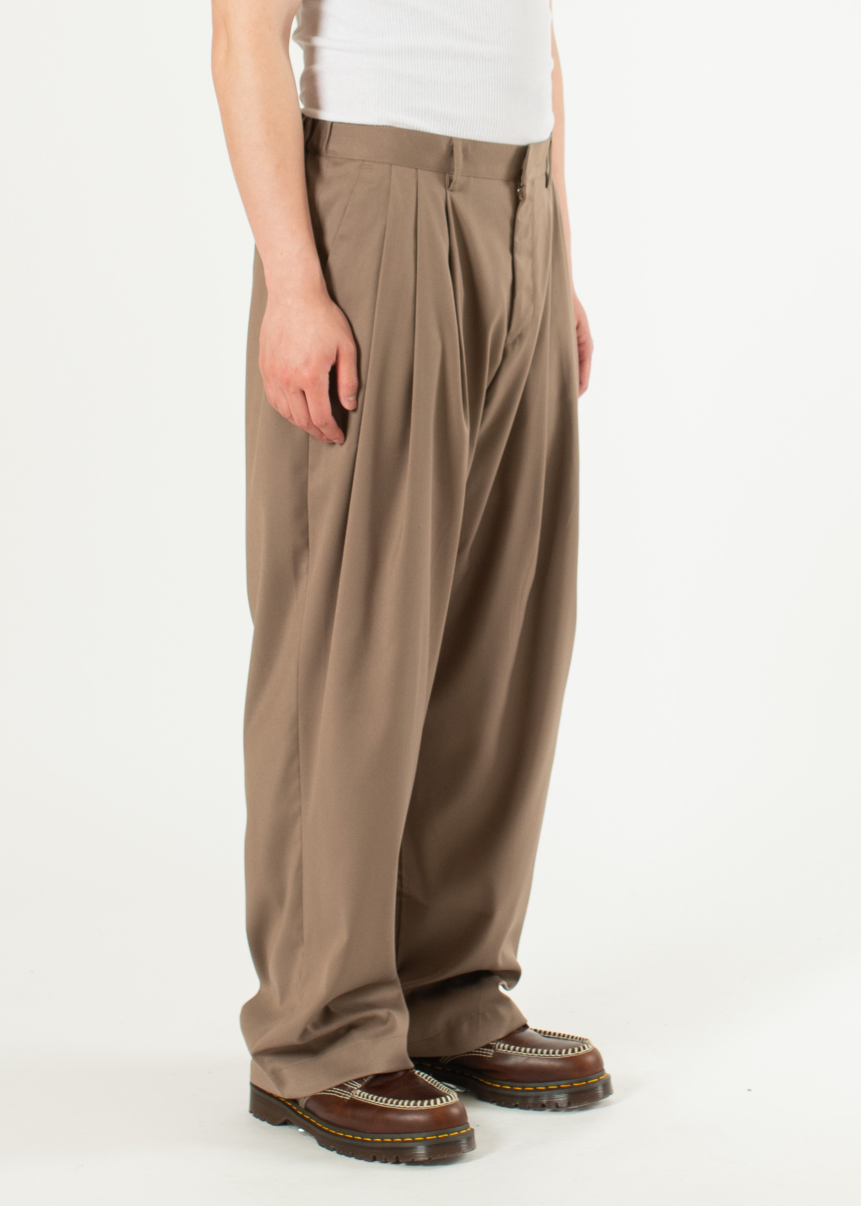 Pintuck Wide Trousers – Estudio Niksen