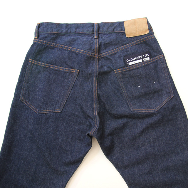 Ordinary fits – Loose Ankle Denim.