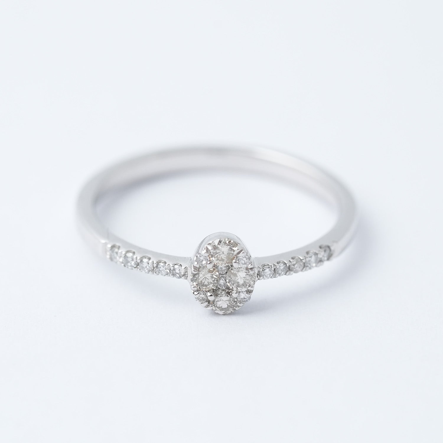 オーバル ダイヤモンドリング – PT900、0.20カラット