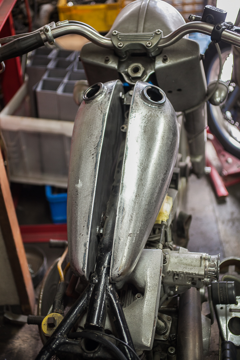 ショベル分割タンクナロー加工（内面フラット型）完成其の他 - 山本