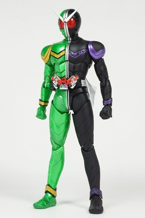 S.H.フィギュアーツ(真骨彫製法) 仮面ライダーW サイクロンジョーカー