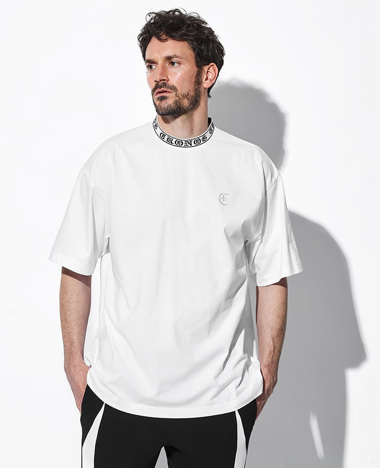 クロノス ロゴ ネックライン デザイン オーバーサイズ Tシャツ