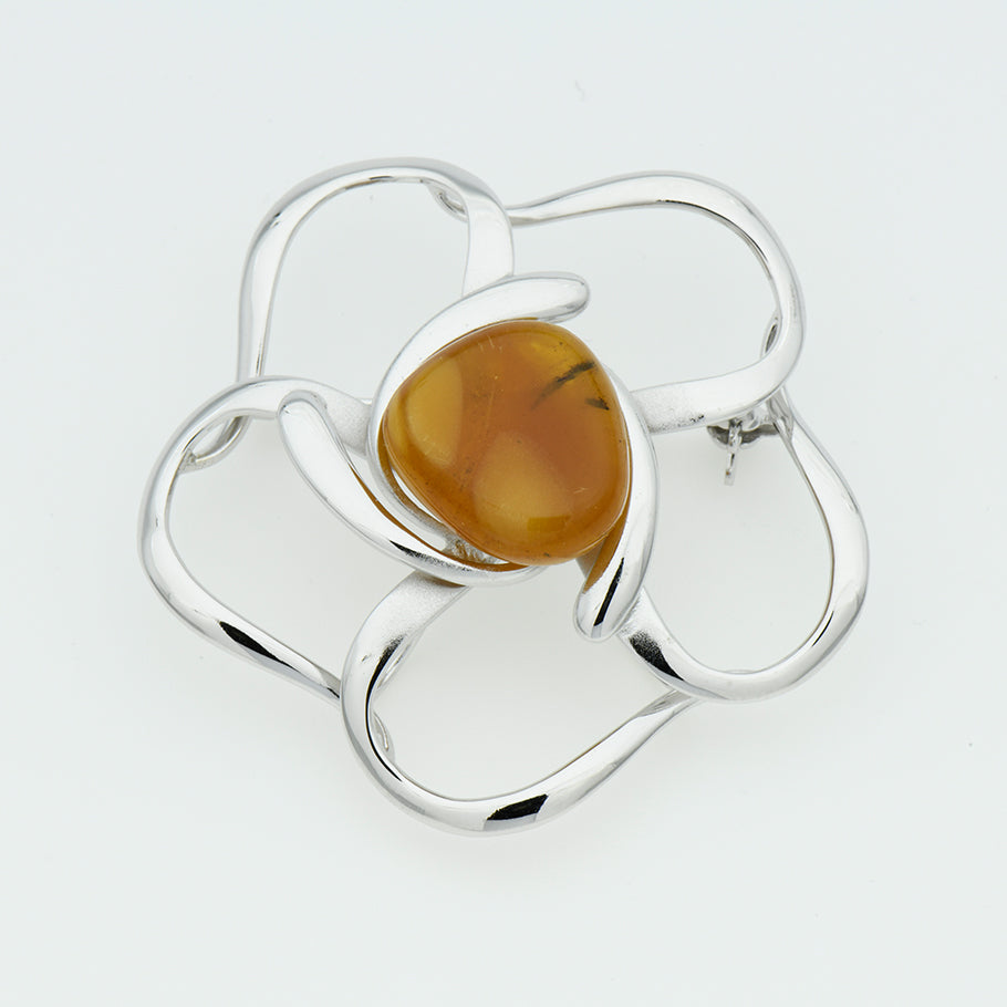 久慈原産琥珀ブローチ – 上山琥珀工芸