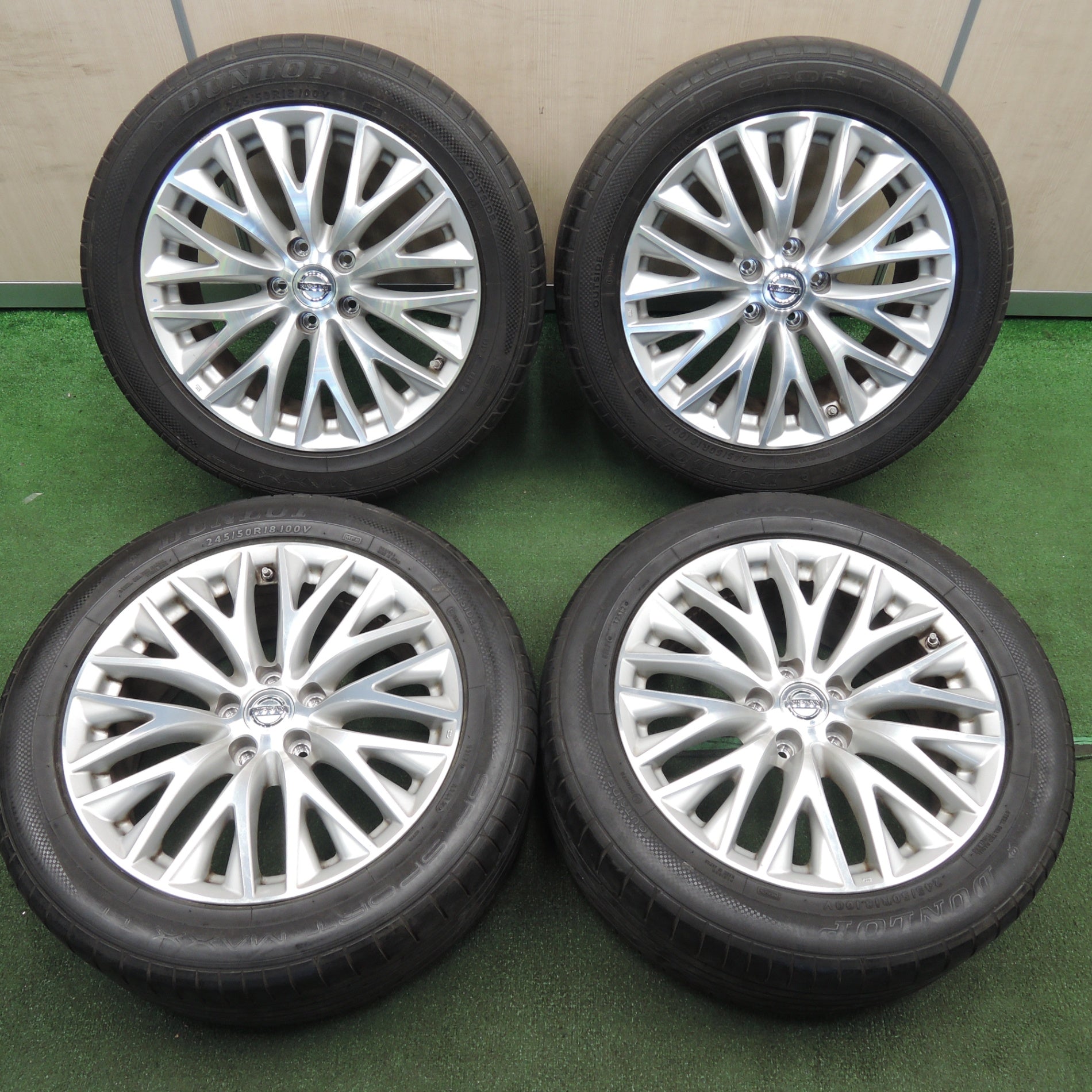 ホイールスタッドレスタイヤ4本セット シーマy51純正ホイール