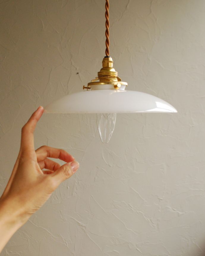 ふんわりと丸いシルエットが優しい、フランスアンティークのミルク