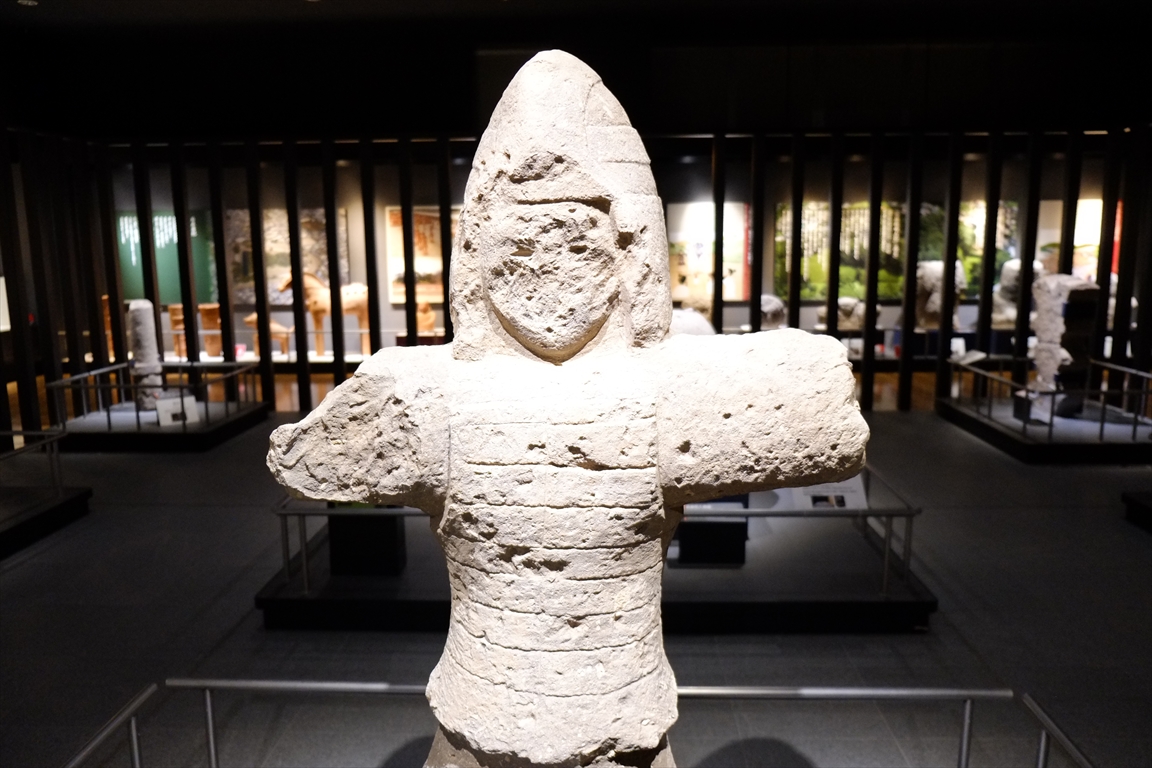 古墳】岩戸山古墳と石人山古墳 磐井の乱と別区に立ち並ぶ平たい顔族