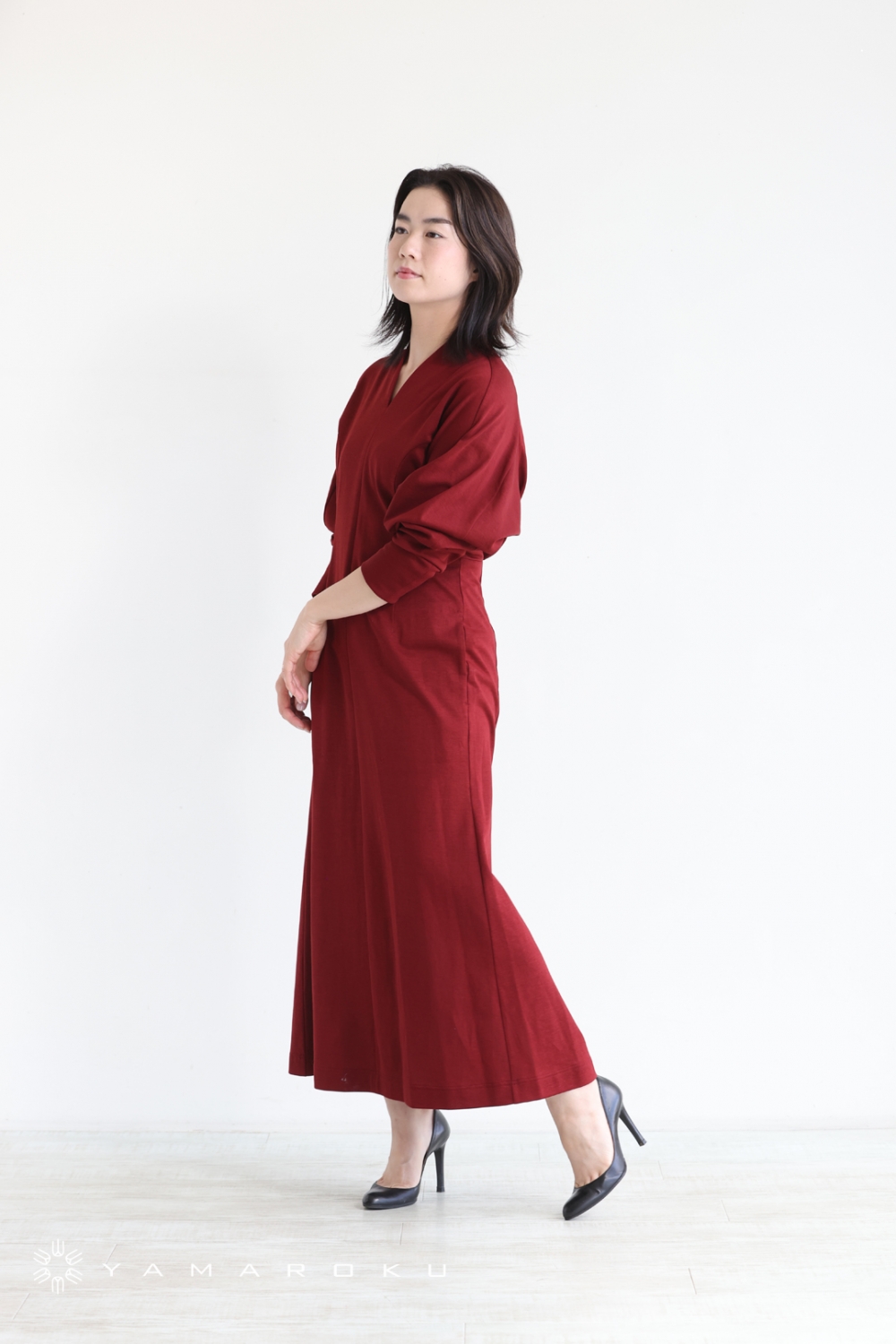Mame Kurogouchi(マメ) V-Neck Classic Cotton Dress！！ | YAMAROKU
