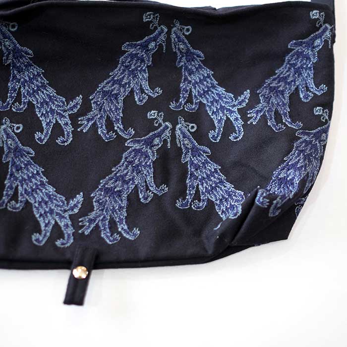 ミナペルホネンwolf&flowerボディバッグ（S）navy | Lin total fashion