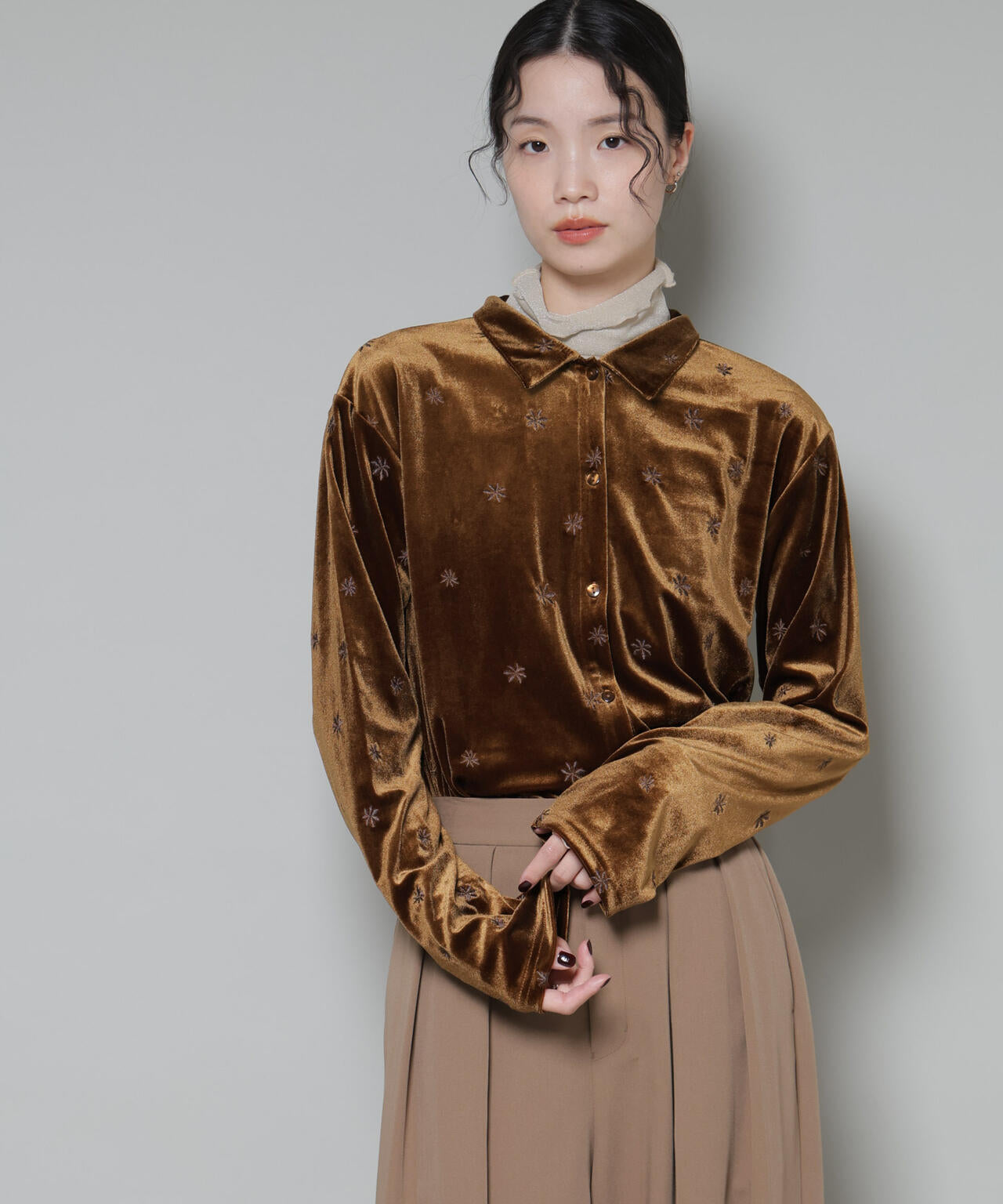 刺繍 ベロア カットシャツ ( セットアップ 可 )