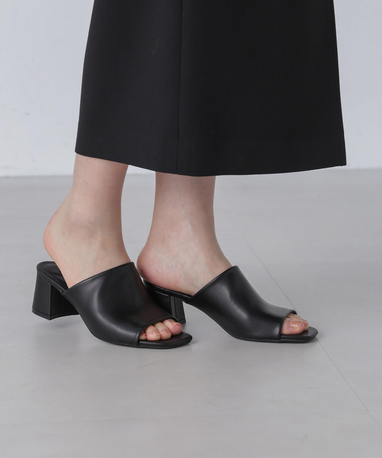 チャンキー ヒール サンダル