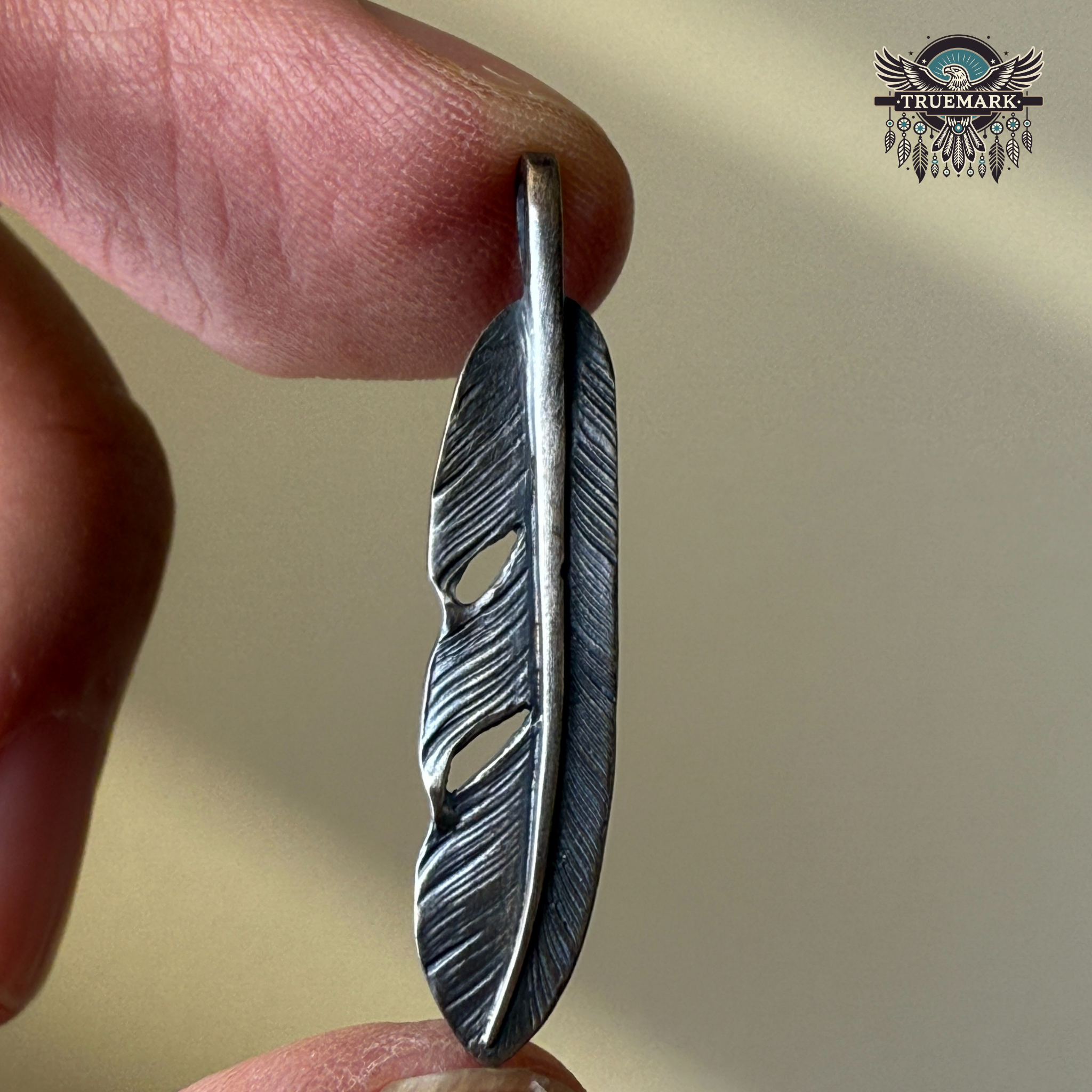 ゴローズ SVフェザー小（右向き）