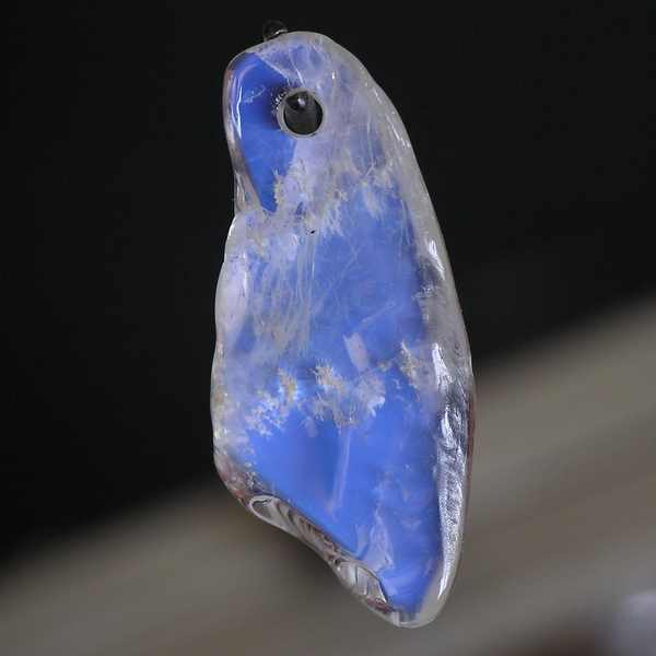 原石の侭に！穴あき抜群ブルーのブルームーンストーン11.724cts