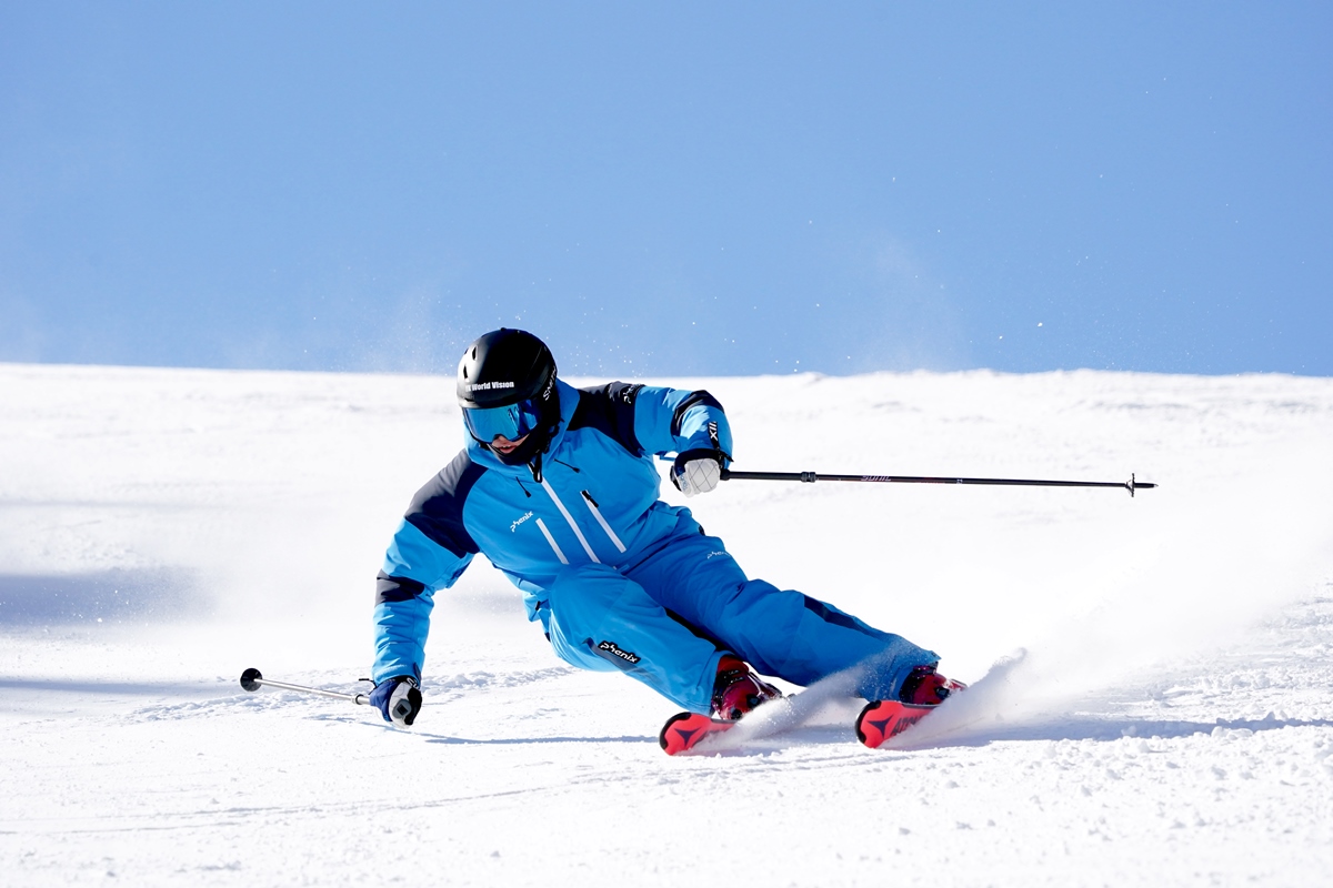 PHENIX フェニックス 2025-2026スキーNEWモデル ネクサスbyタケダスポーツ