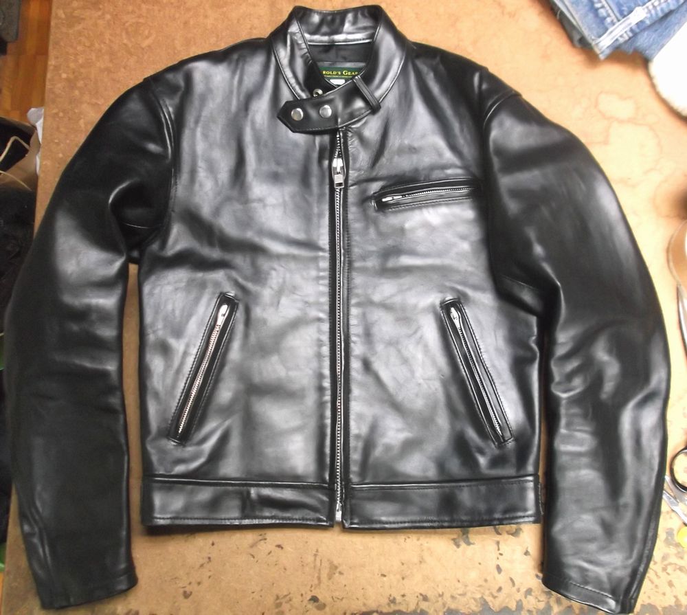 大きいサイズのハロルズギアのレザージャケットを体型に合わせて小さく