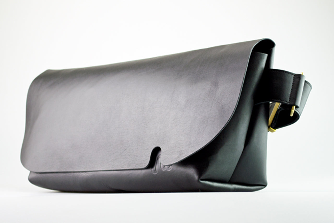 希少】 オーダーメイド品 Uni&co メッセンジャー オールレザー 黒