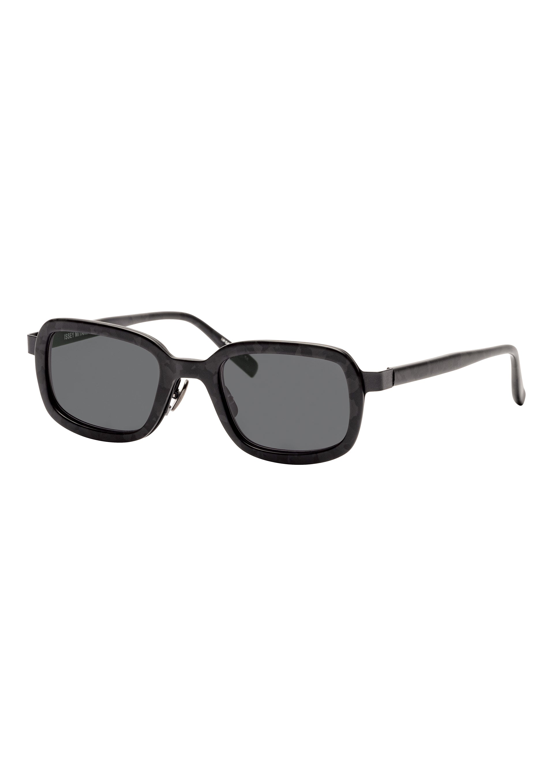 MARROW-SQUARE SUNGLASSES – ISSEY MIYAKE ONLINE STORE