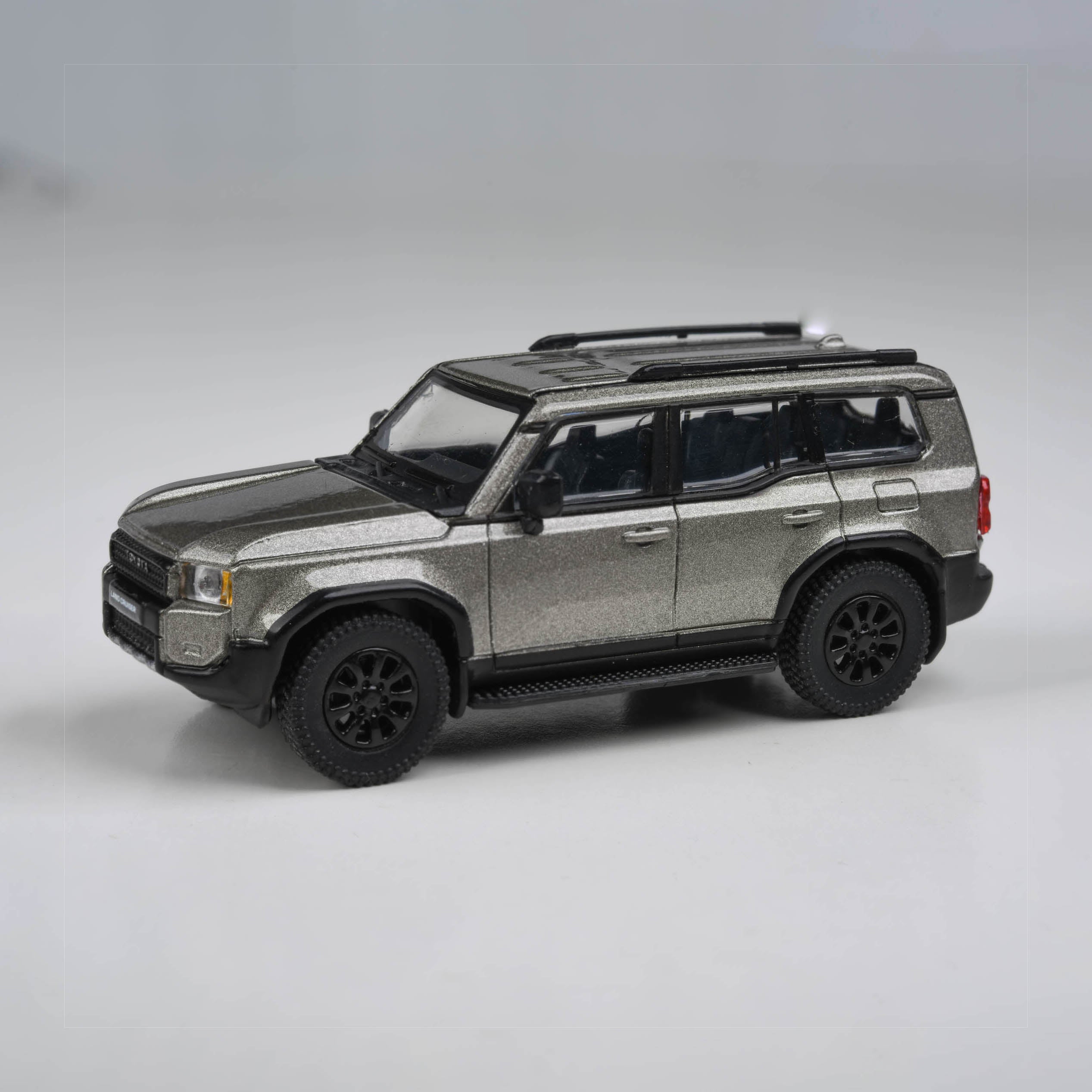 1:64 2024 Toyota Land Cruiser 250 Prado Meteor Shower