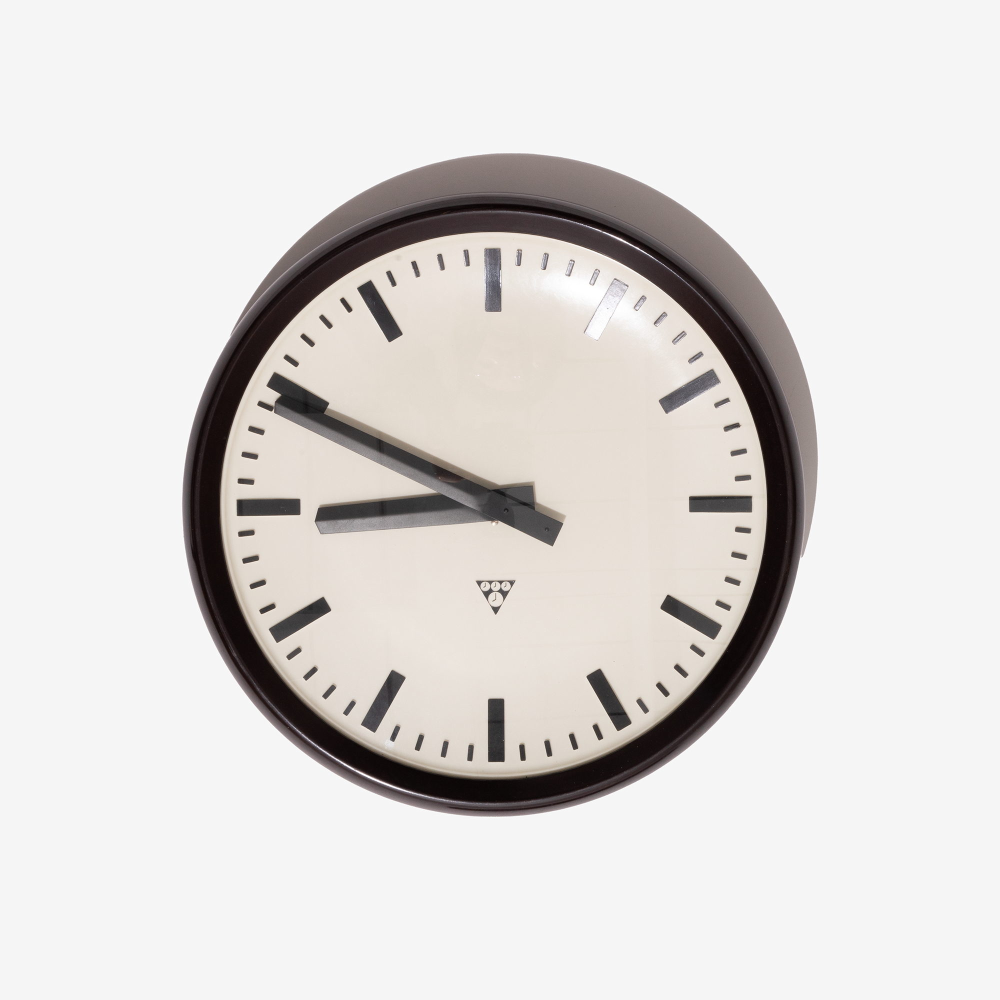 Park Side Market | PRAGOTRON WALL CLOCK ROUND