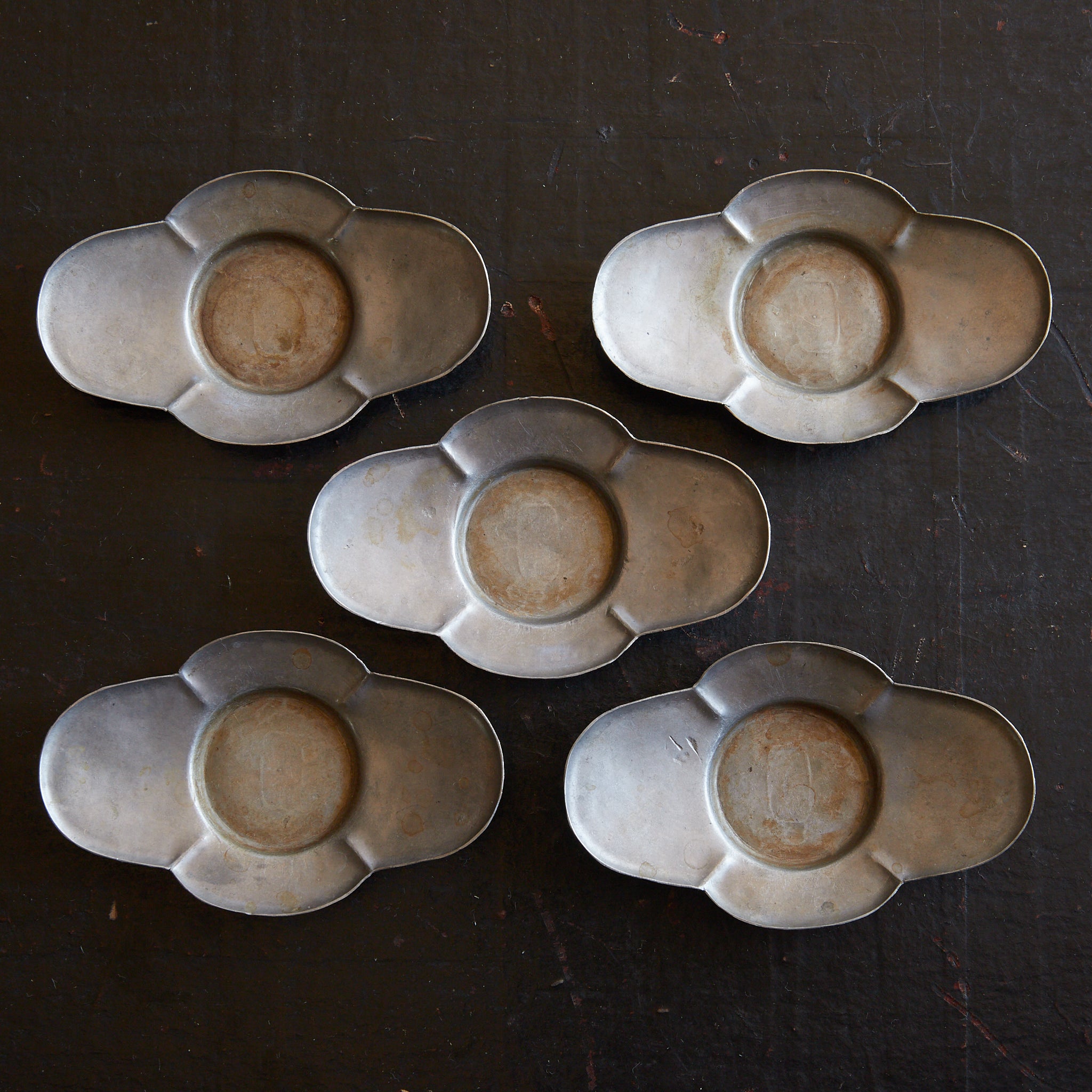 清代 古錫輪花形茶托 5客揃 在銘（1616–1911CE） | 入蘆花（ロカニイル）