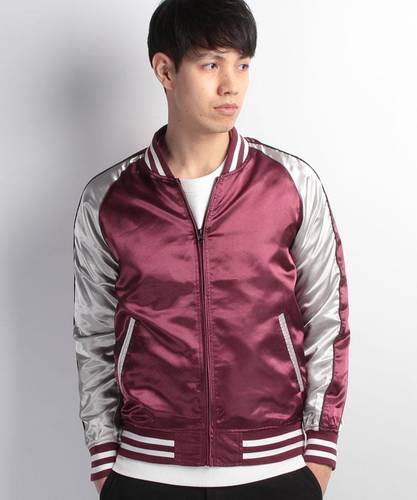 ワインレッドのスカジャンのメンズコーディネート・着こなし