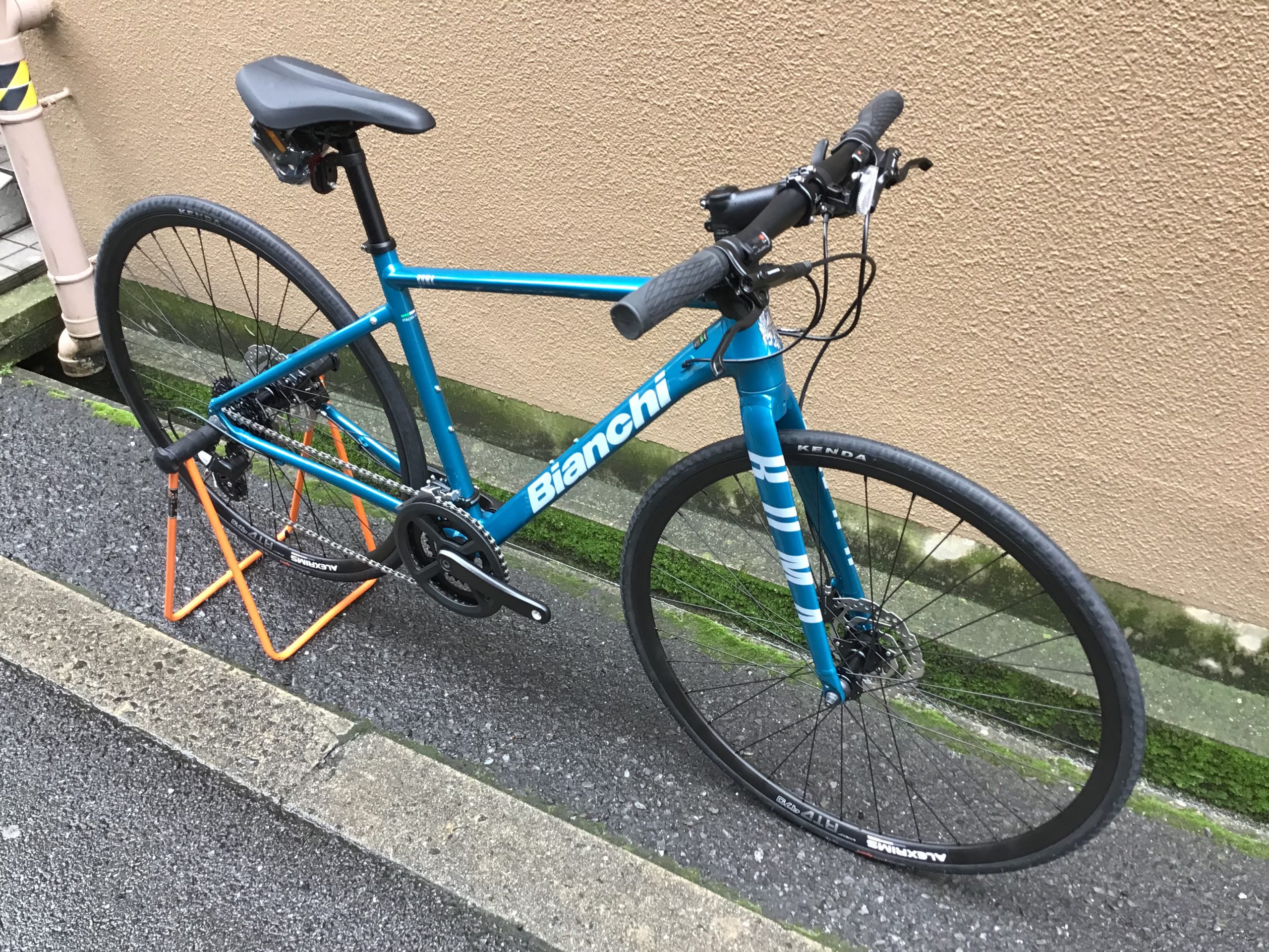 お買得 Bianchi ROMA 3 2×8 DISC 460mm ブルー | トモダサイクル 大阪