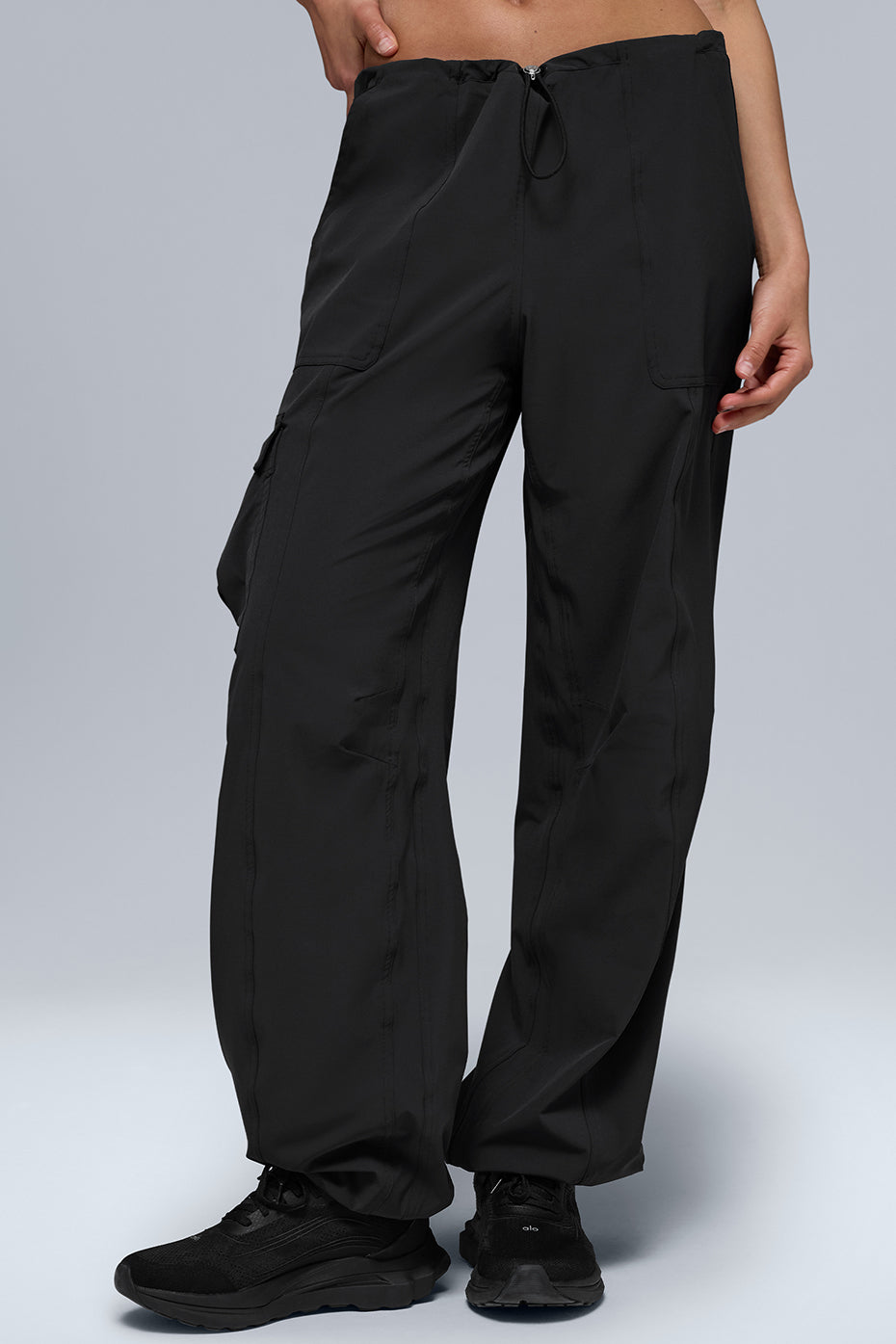 Low Rise Megastar Cargo Pant - Black | ALO