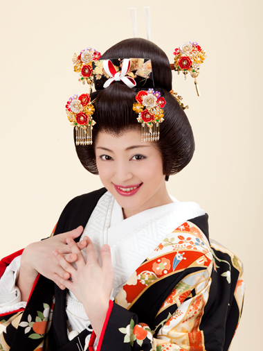 結婚式の花嫁かんざしカタログ；株式会社アズマ