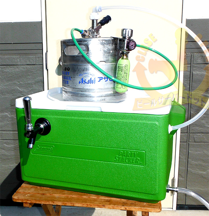 クーラーボックスとしても使えるアメリカン・ビールサーバー 33型