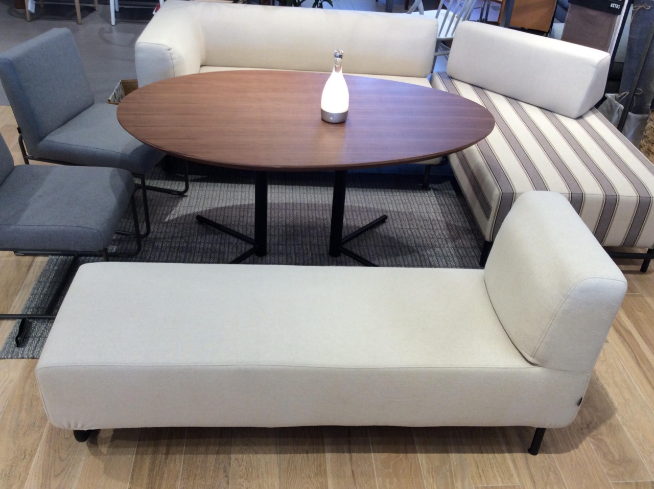 送料込28,800円 OWN-F フラットソファ 替えカバー付き定価7万相当