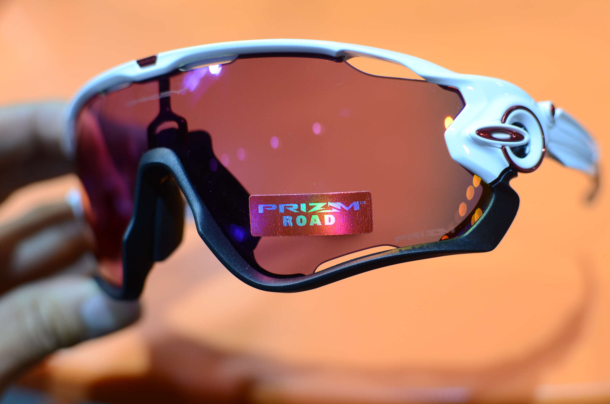 視界が広い快適サングラス！オークリー JAWBREAKER(ジョーブレイカー