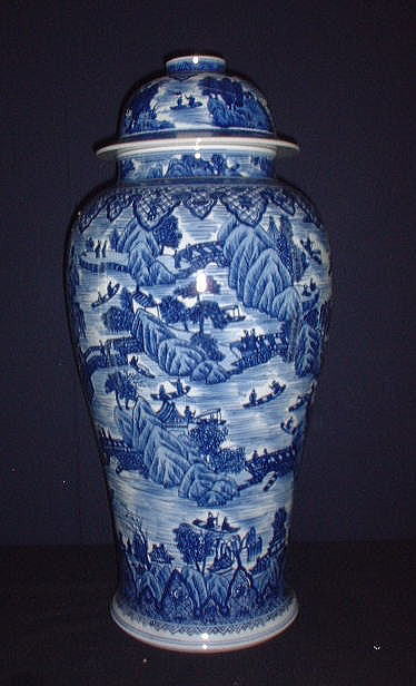 青花山水庭園図蓋壺 中国陶磁器