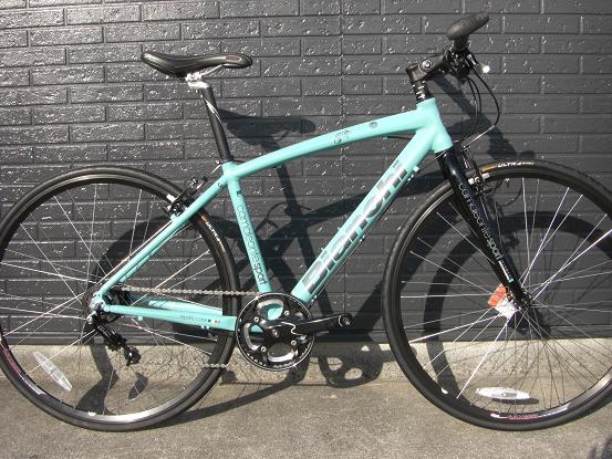 Camaleonte 内装8速ハブを装備したクロスバイク | Climb cycle sports