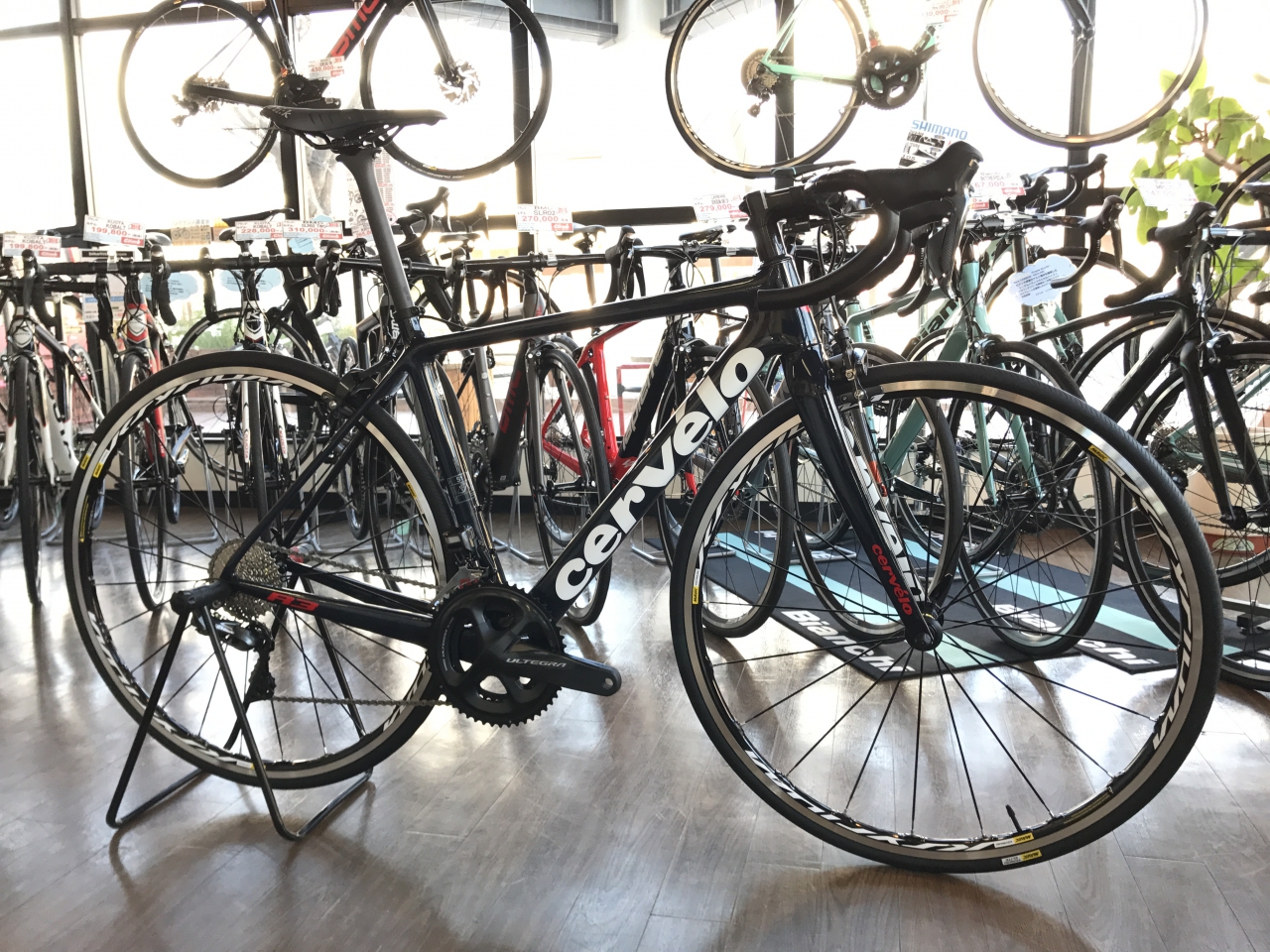 cervelo R3 Ultegla Di2 リムブレーキ cervelo R3 Ultegla Di2 リム