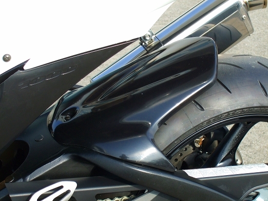 09～'16 GSX－R1000 リアフェンダー<REAR HUGGER