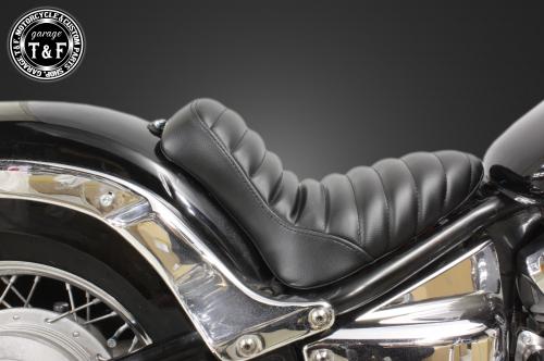 有限会社ガレージT&F / ドラッグスター400 シングルシート(タックロール)