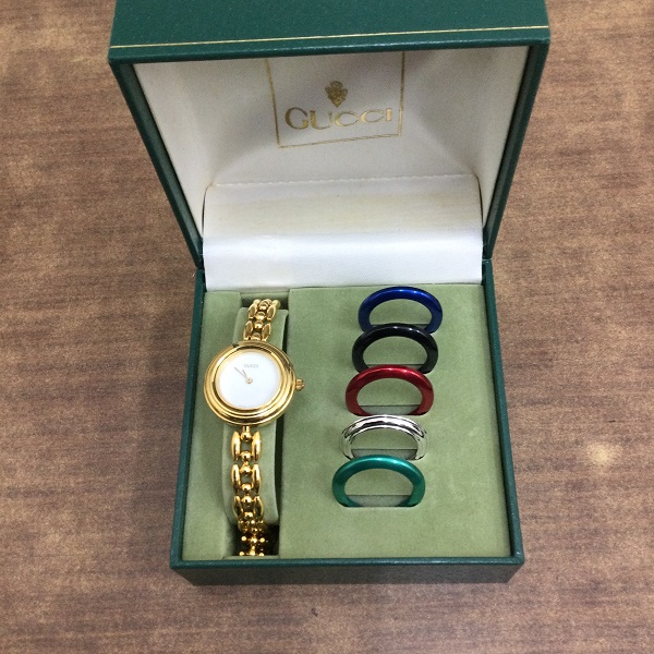 1円 グッチ 腕時計 11/12 レディース クォーツ 金色系 中古｜GUCCI