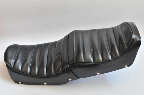 SUZUKI RG250E 前後アンコ抜き タックロールシート バイクシート張替え