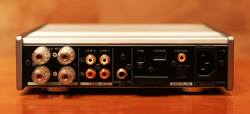 TEACのコンパクトなプリメインアンプ「AI-301DA-SP」のご紹介です