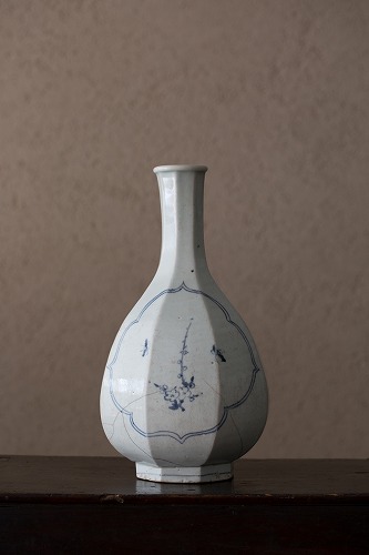 Blog » 李朝 梅文面取り瓶 ｜大塚美術 / Otsuka Fine Art
