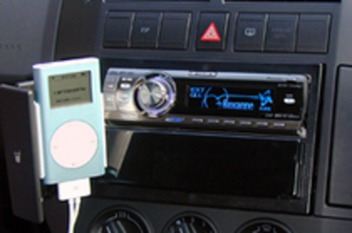 カーナビ／オーディオ】カロッツェリア「DEH-P070」でiPodの音を聴く