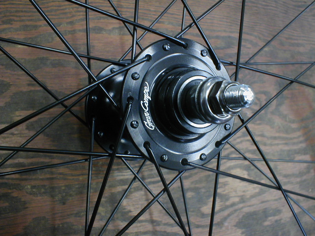 グランコンペピストホイールセットホワイトリム限定【送料込み】 商品