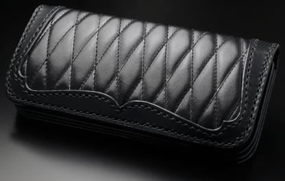 評価まとめ】「ビーズ屋公ちゃんの財布」極上の多脂革に存在感も