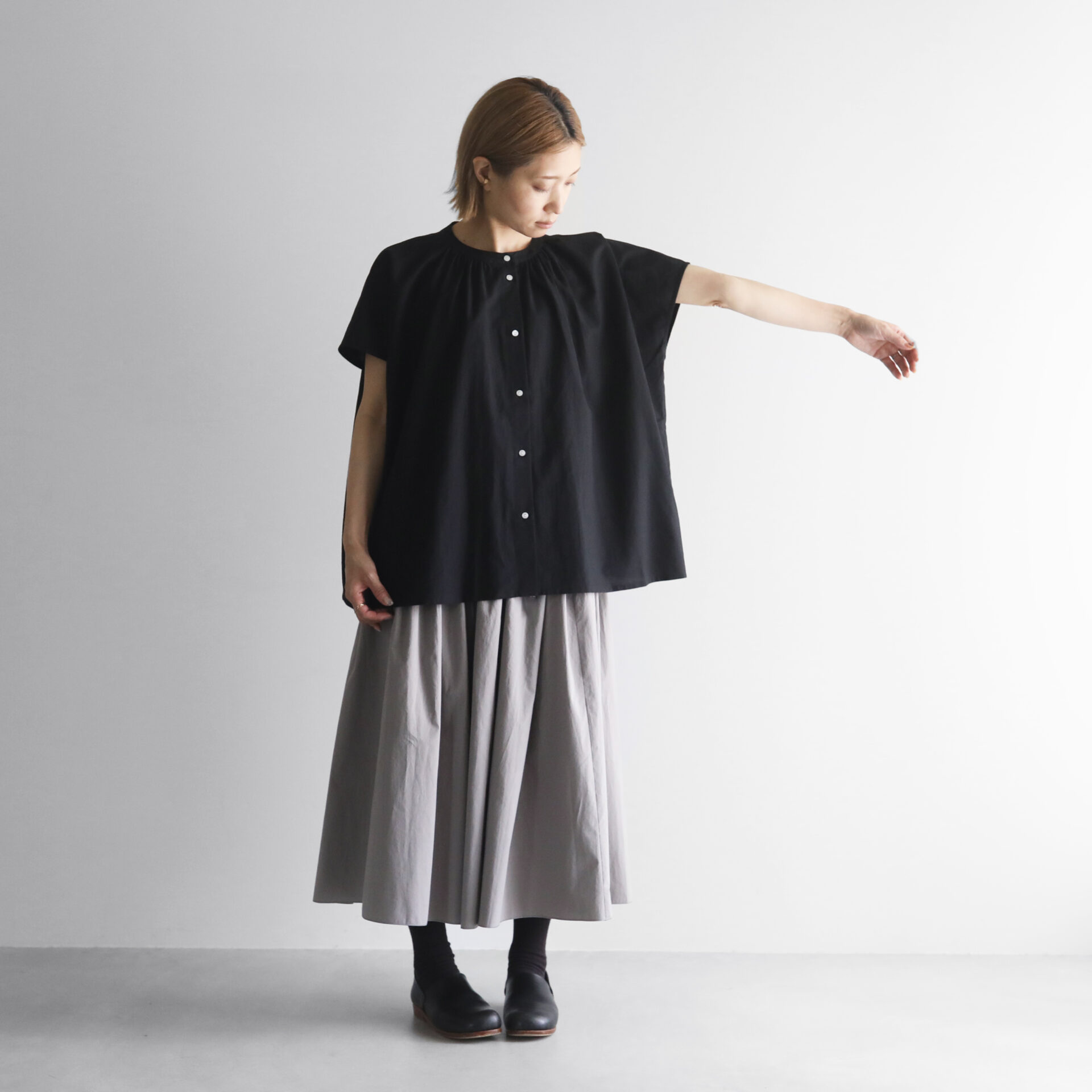 コットンリネンフレンチスリーブギャザーブラウス U115をリリースしま